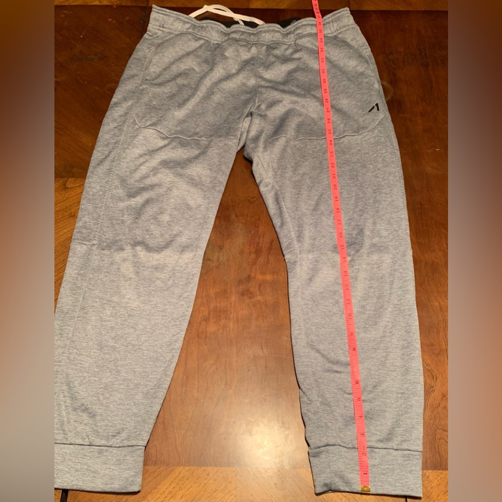 Mens’ Light Gray Alive Sweatpants (Size L)